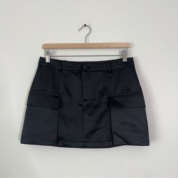 Zara Black Satin Effect Cargo Mini Skirt NEW Size Medium - Picture 2 of 8